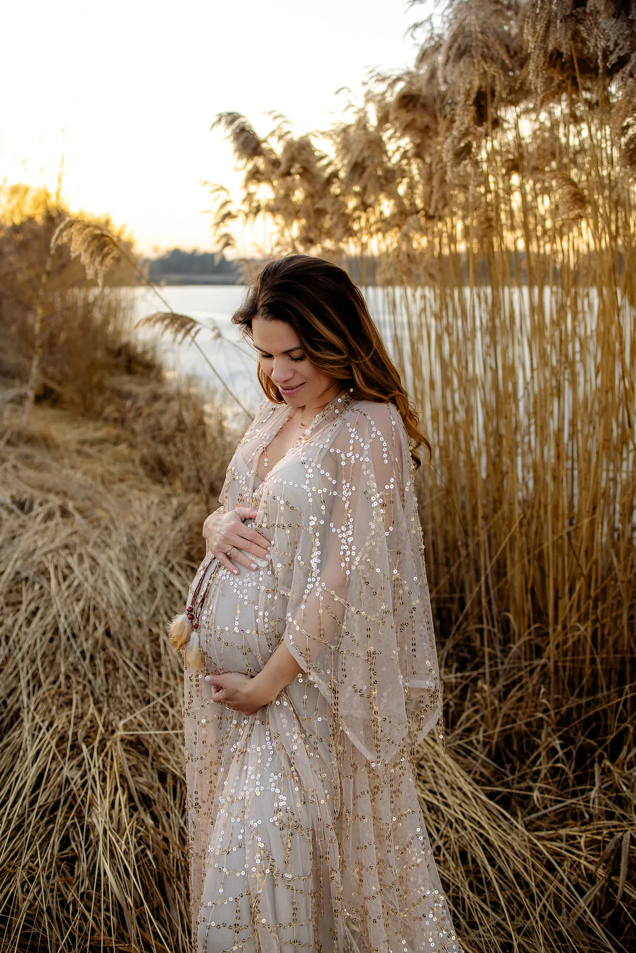 Unvergessliches Winter-Babybauchshooting München Lena Dugnus