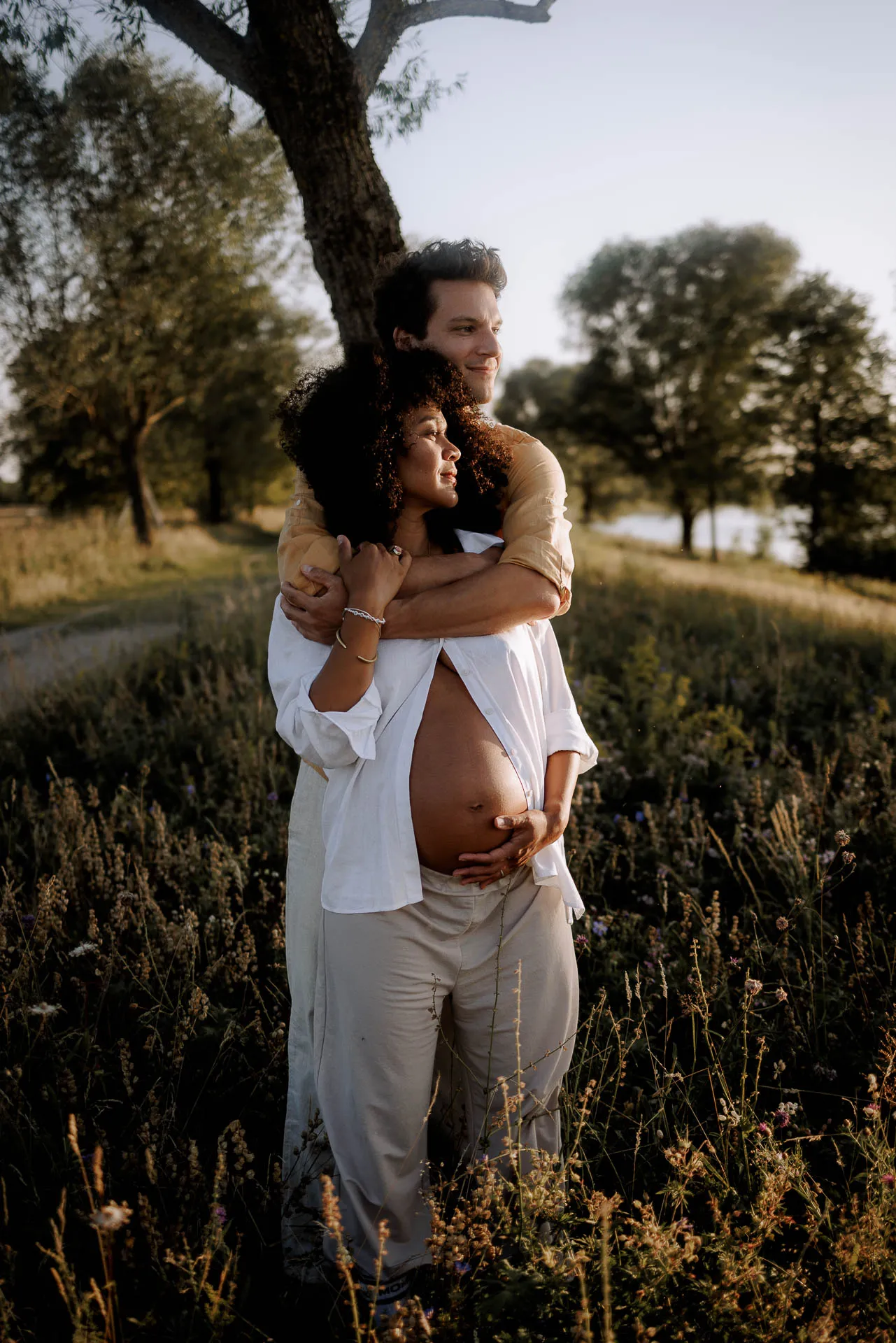 Einzigartiges Wassershooting Schwangerschaft München Lena Dugnus