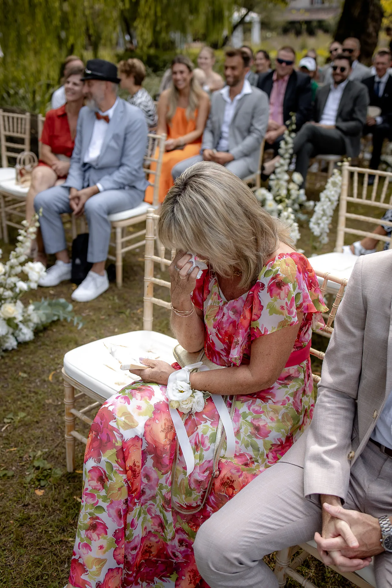 Tränenreicher emotionaler Moment bei der italienischen Hochzeitszeremonie